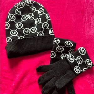 michael kors hat & glove set